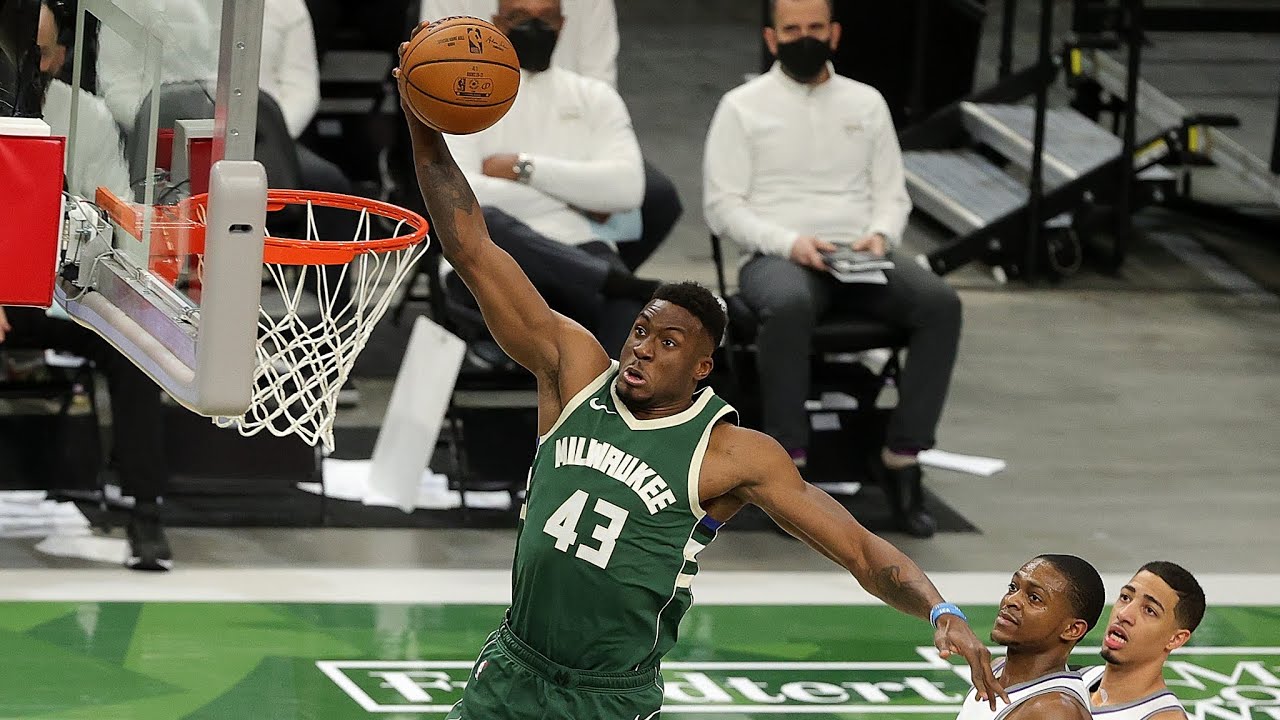 Thanasis Antetokounmpo Best of 2020-21 Season | Thanasty Highlights background