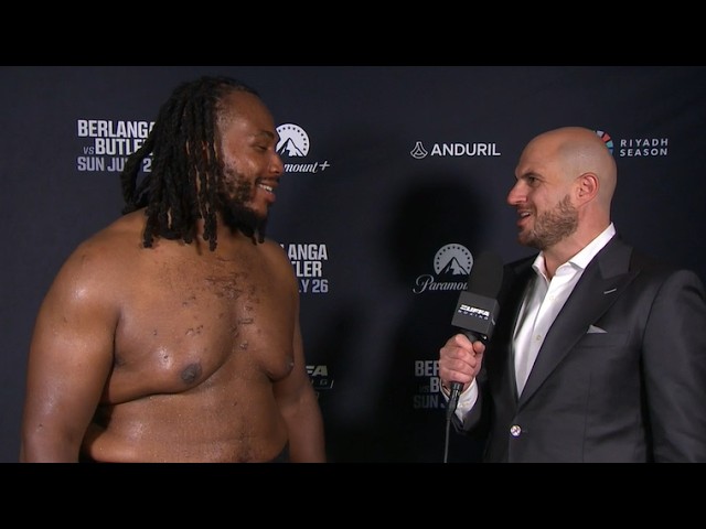 Kashaun Davis reacts to his heavyweight win over Mihai Nistor: Zuffa Boxing 09, July 26, 2026 background
