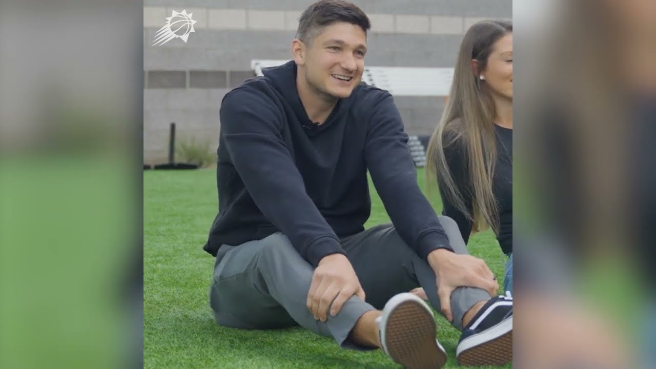 Meet the Allens, Grayson Allen & Morgan! | Phoenix Suns background