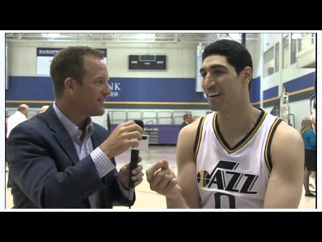Enes Kanter - ÜÇLÜK background