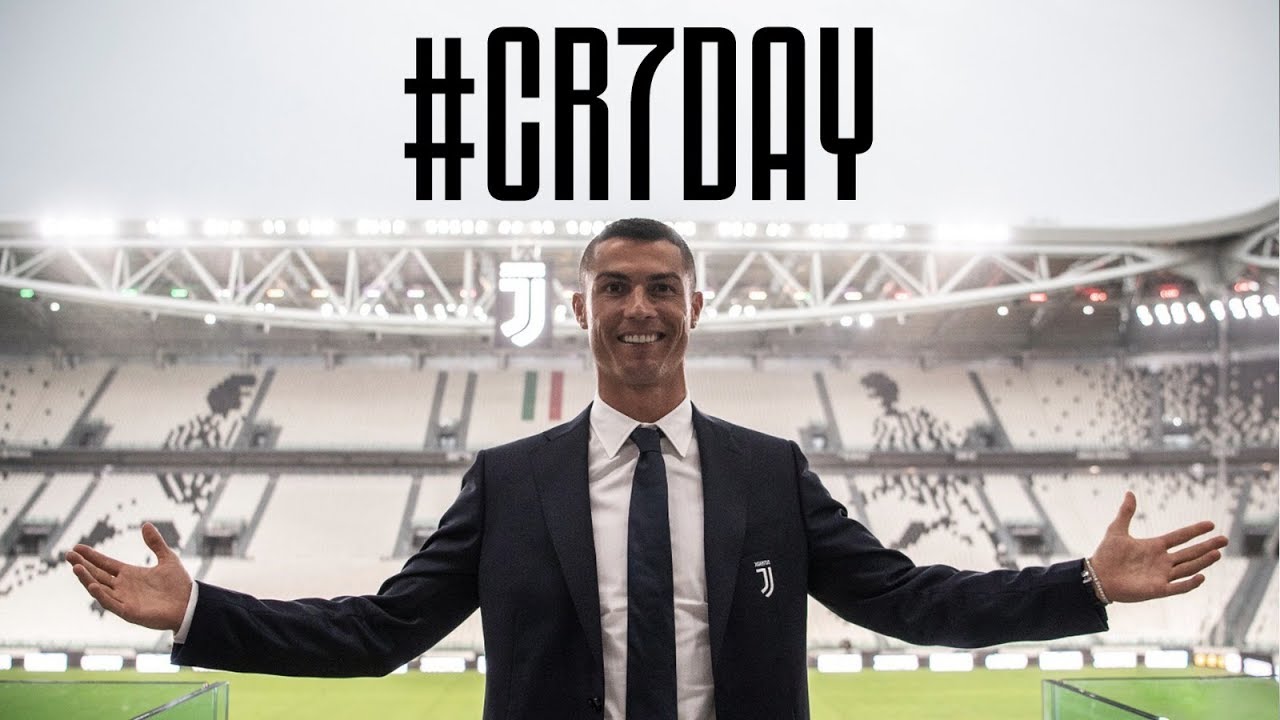 Behind the scenes of Cristiano Ronaldo Day at Juventus background