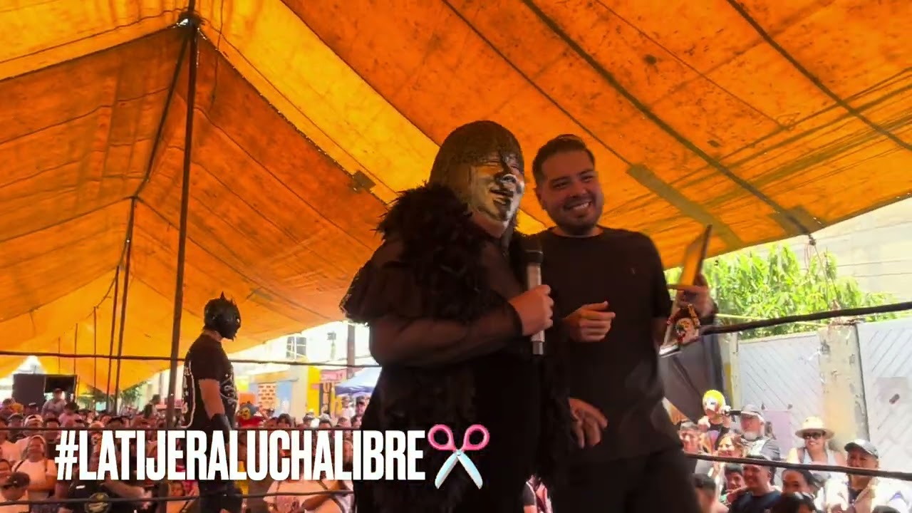 Producciones Cafecito entrega reconocimiento a Polvo de Estrellas y Enrique Yniesta