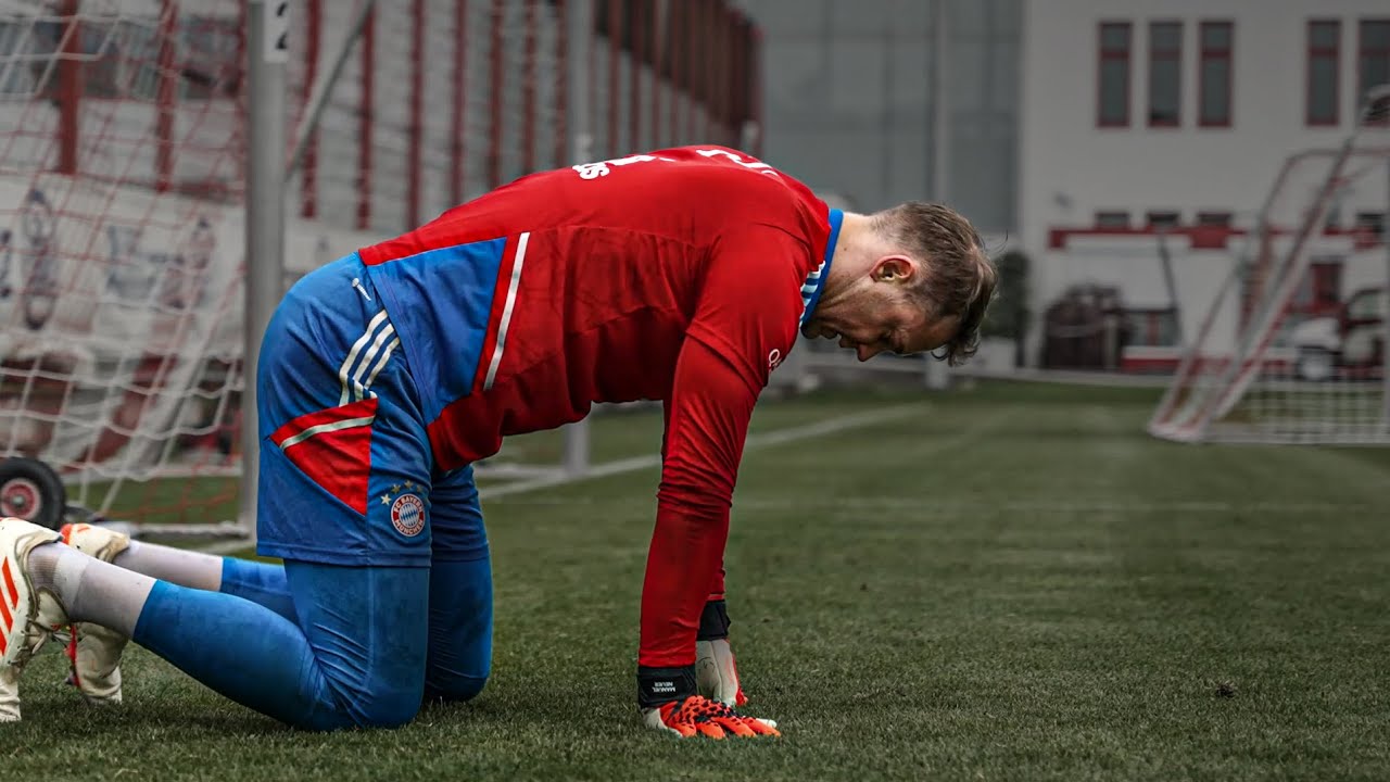 The Comeback Trail | Manuel Neuer's road to recovery background