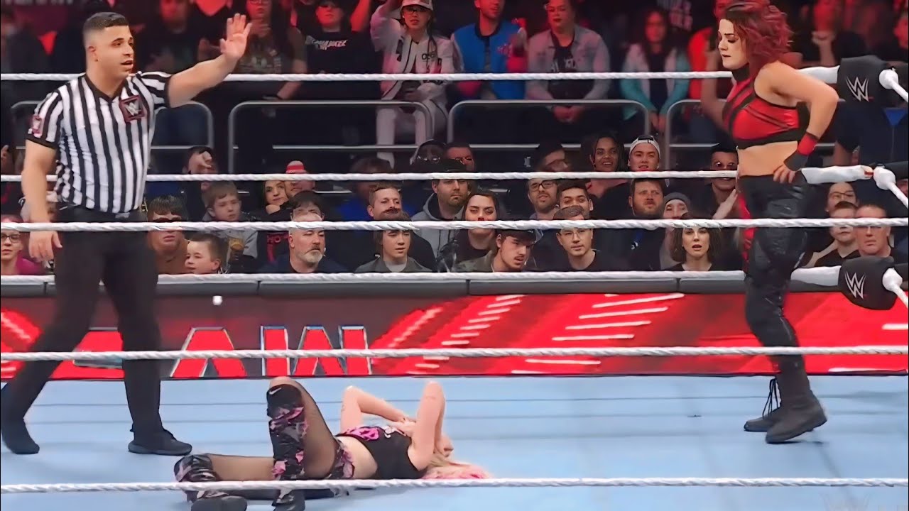 Alexa Bliss vs Bayley woman wrestling #wwe #wrestlingfuture #livforever #livmorgan #wrestling