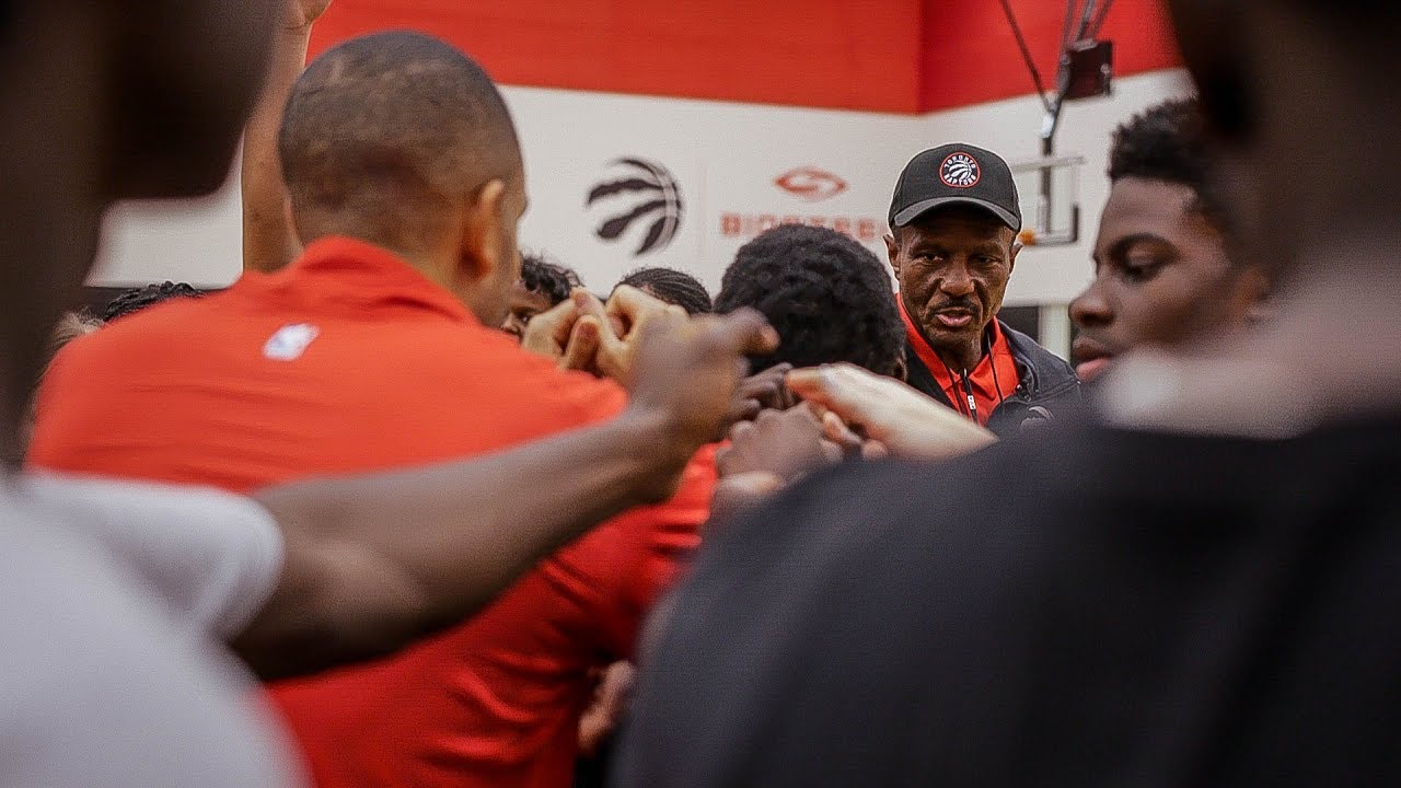 Open Gym, presented by Bell S6E12 - Choices background