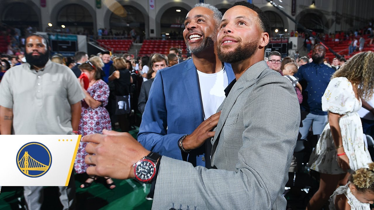 Stephen Curry's Jersey Retired by Davidson College