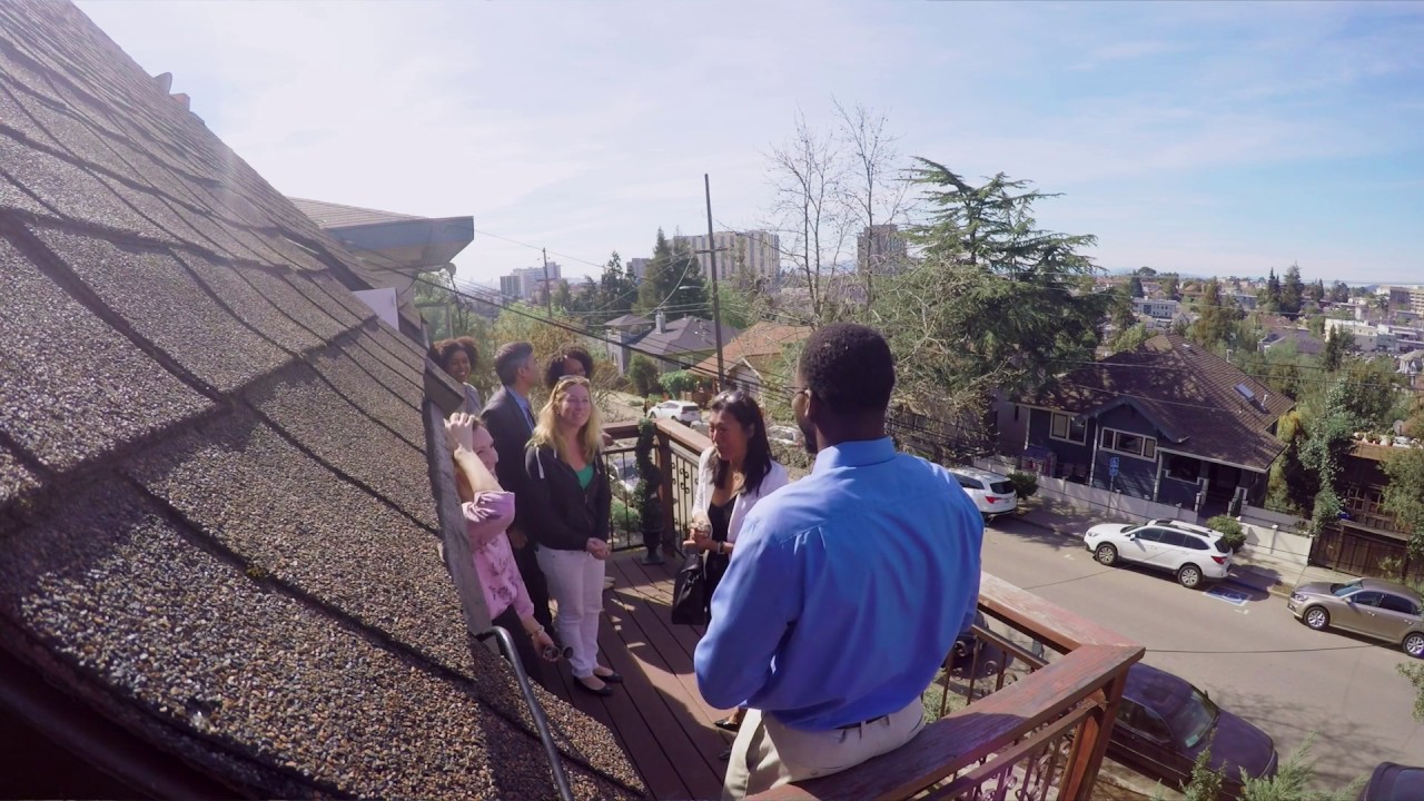 Draymond Green Goes Undercover to Sell a House