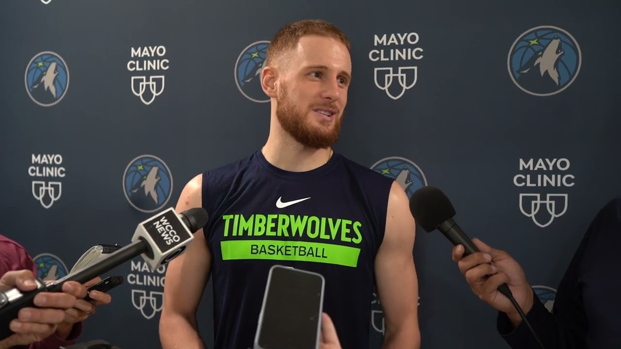 "We Have Such A Versatile Group.” | Donte DiVincenzo Training Camp Sound | 10.06.24 background