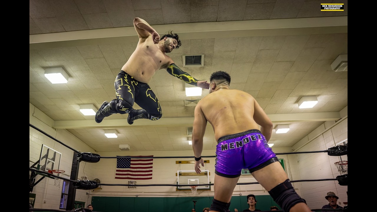 "Kings of Queens" - "The Eye of the Storm" Danny Storm v Roger Mendez background