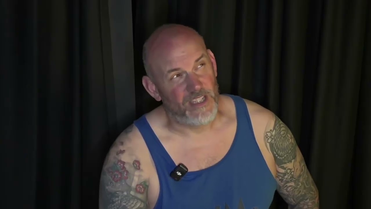Q&A with The Boss background