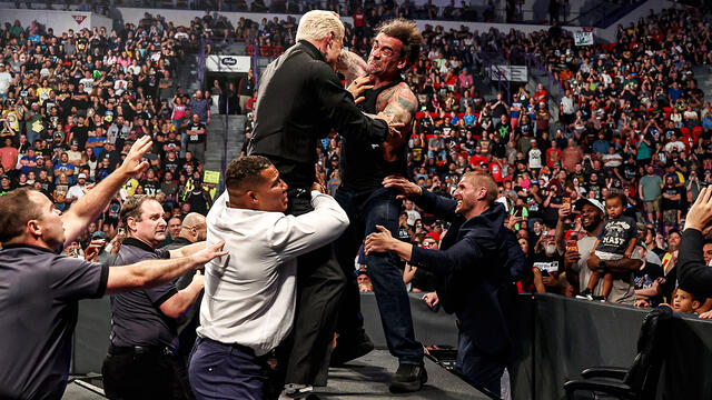 FULL SEGMENT: CM Punk and Cody Rhodes get into massive brawl: SmackDown highlights, July 31, 2026 background