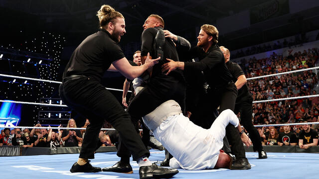 Nick Aldis drops Gunther: SmackDown highlights, July 31, 2026 background