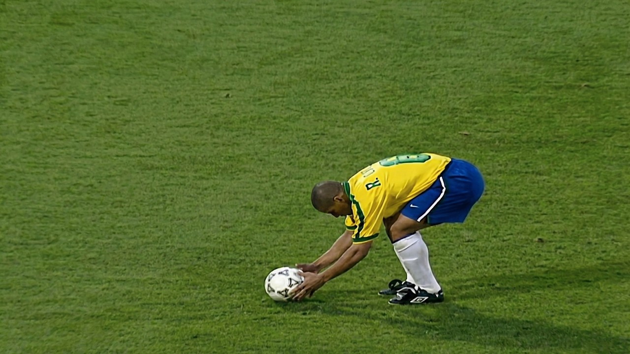 ICONIC MOMENTS in Football History background
