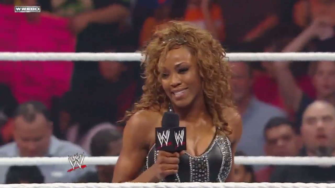 Tamina Snuka, Jillian Hall & Alicia Fox vs. Gail Kim, Natalya & Eve Torres: Raw, Aug. 2, 2010