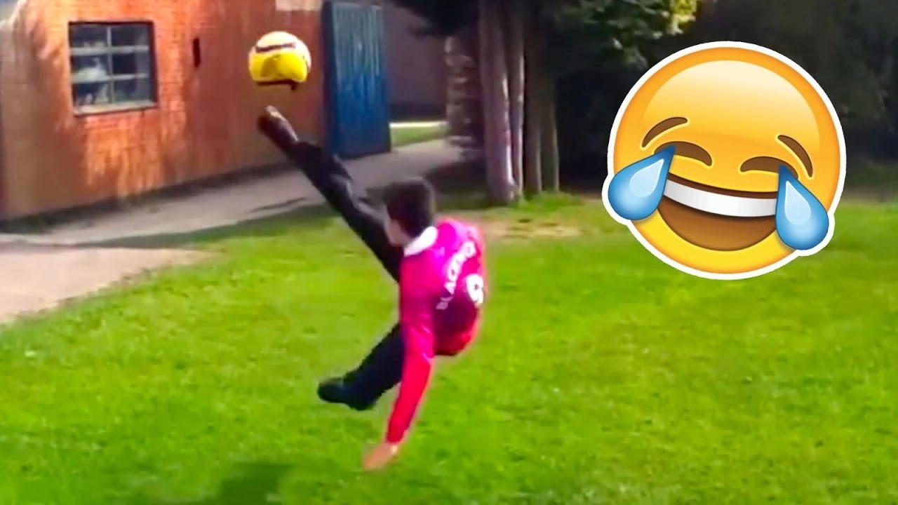 Funny Football FAILS & SKILLS 𤣠#71 background