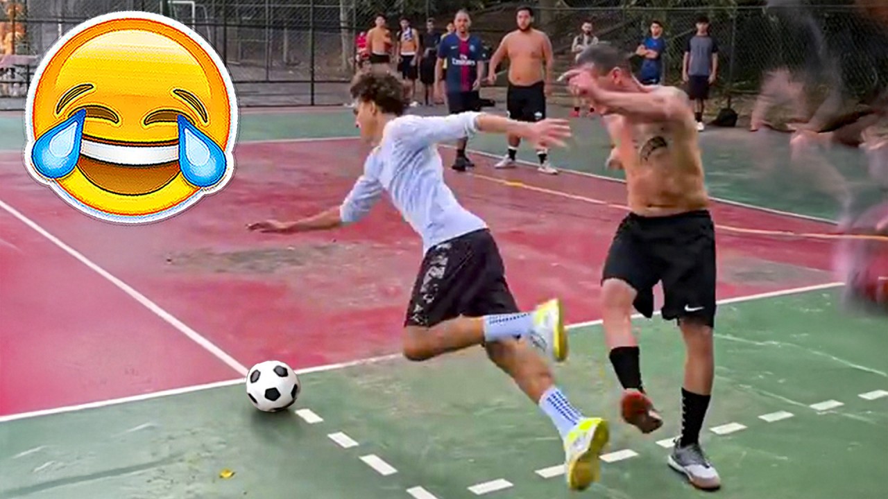 FUNNY FOOTBALL VIDEOS 🤣 CRAZY SKILLS, GOALS, FAILS, MEMES & MORE background
