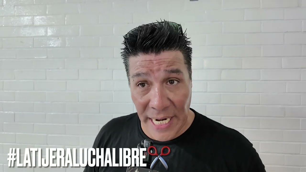 Chris Stone: Feliz de luchar con mi hijo, está haciendo bien las cosas, un barrio que me conoce background