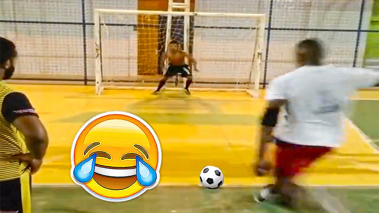 FUNNY FOOTBALL VIDEOS 🤣 FOOTBALL FAILS. SKILLS, GOALS, MEMES & MORE background