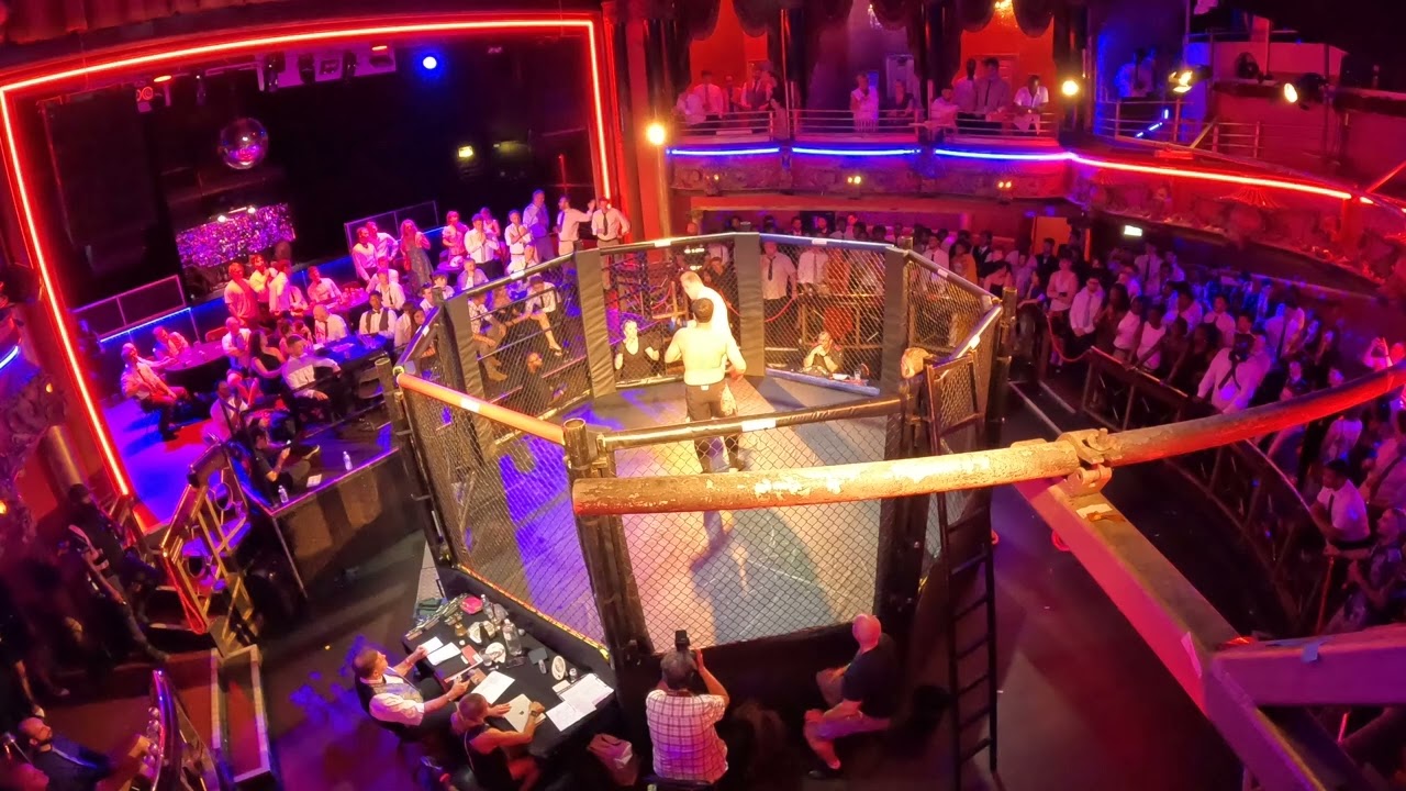 LONDON | ULTRA MMA | VARUN ISSARANI VS LIGHTENING RYLEE RAINEY background