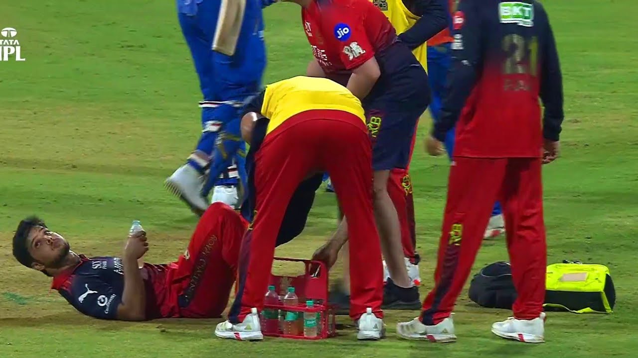 Watch : Rasikh Salam Dar Scary Injury Today in RCB vs MI | Rasikh Salam Injured Today in MI vs RCB background