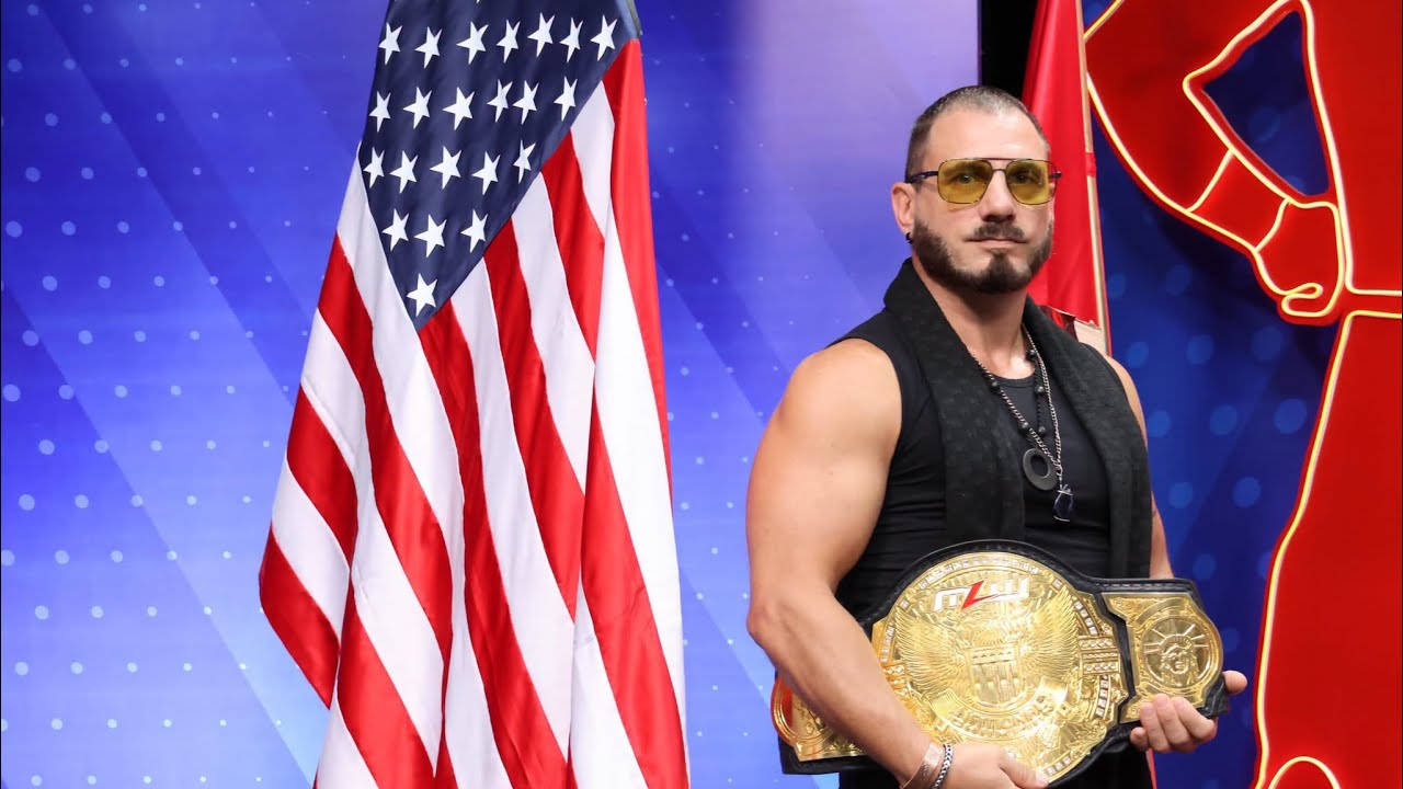 Austin Aries: Convocado por una empresa que llena cada semana, mi sueño, la máscara de Místico background