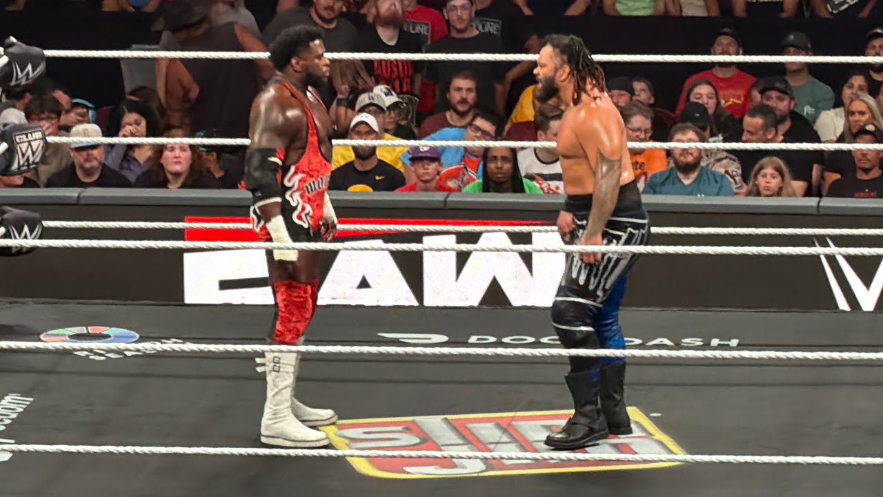 Jacob Fatu vs Royce Keys Street Fight Full Match - WWE Raw 8/3/2026 background
