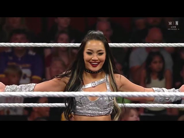 Roxanne Perez VS Sol Ruca 1/2 background