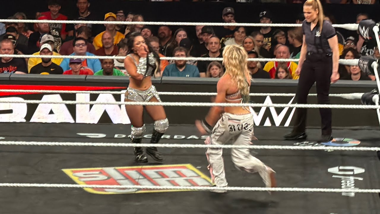 Roxanne Perez vs Sol Ruca Full Match - WWE Raw 8/3/2026 background