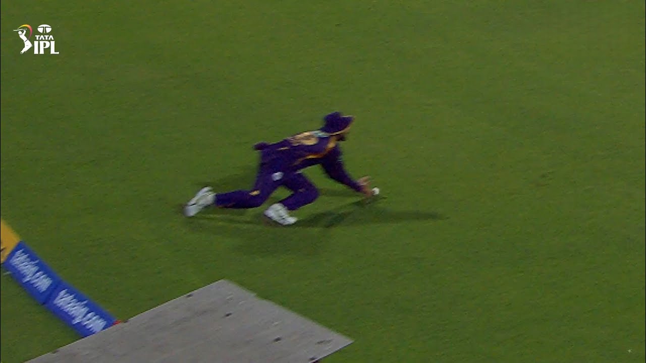 Watch : Varun Chakravarthy Controversial Catch Of Abhishek Sharma Today in KKR vs SRH
