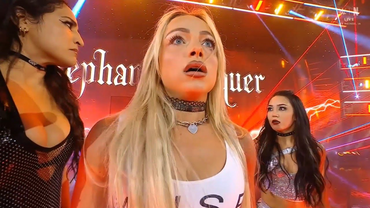 (2/2) Sol Ruca vs Roxanne Perez: Raw August 3 2026 background
