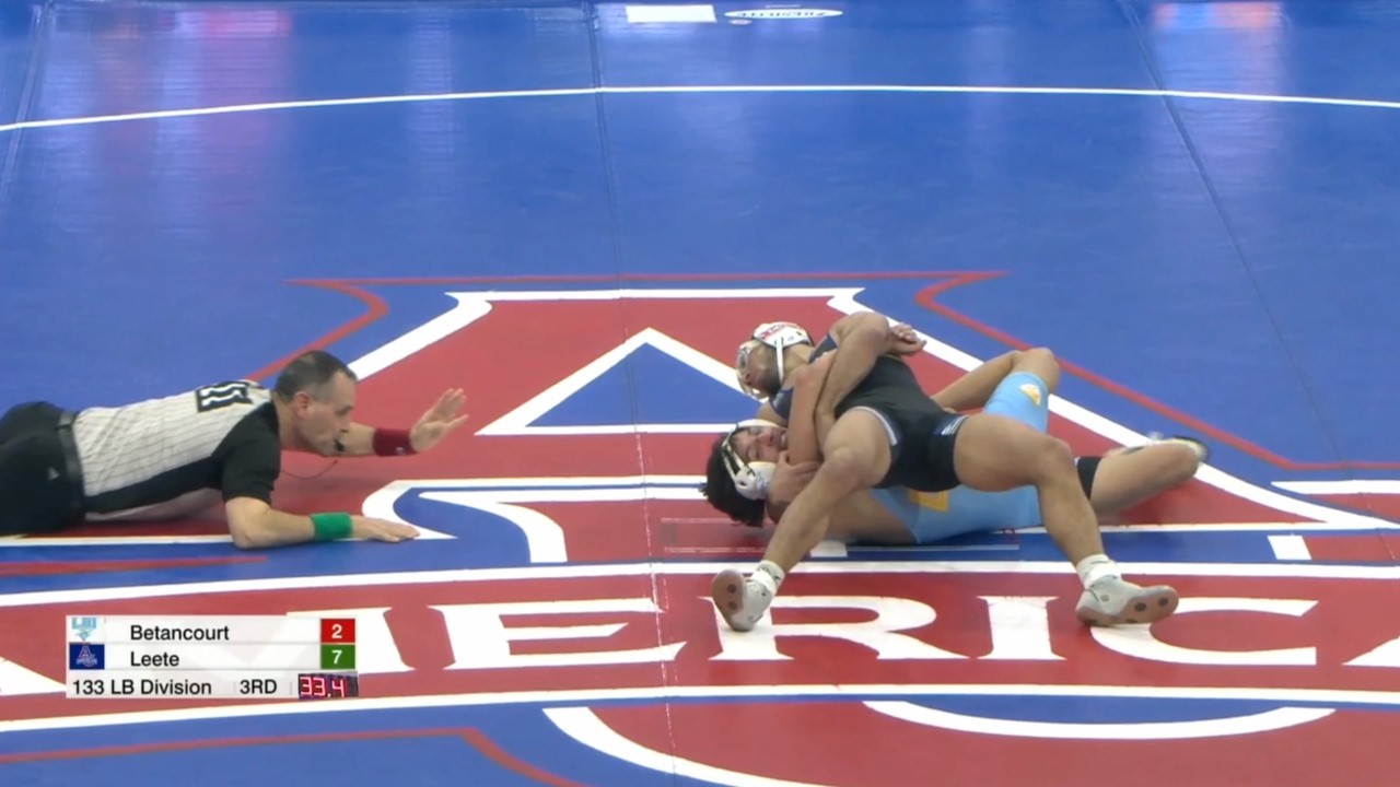 133lbs Maximilian Leete (American) vs Chris Betancourt (Long Island) background
