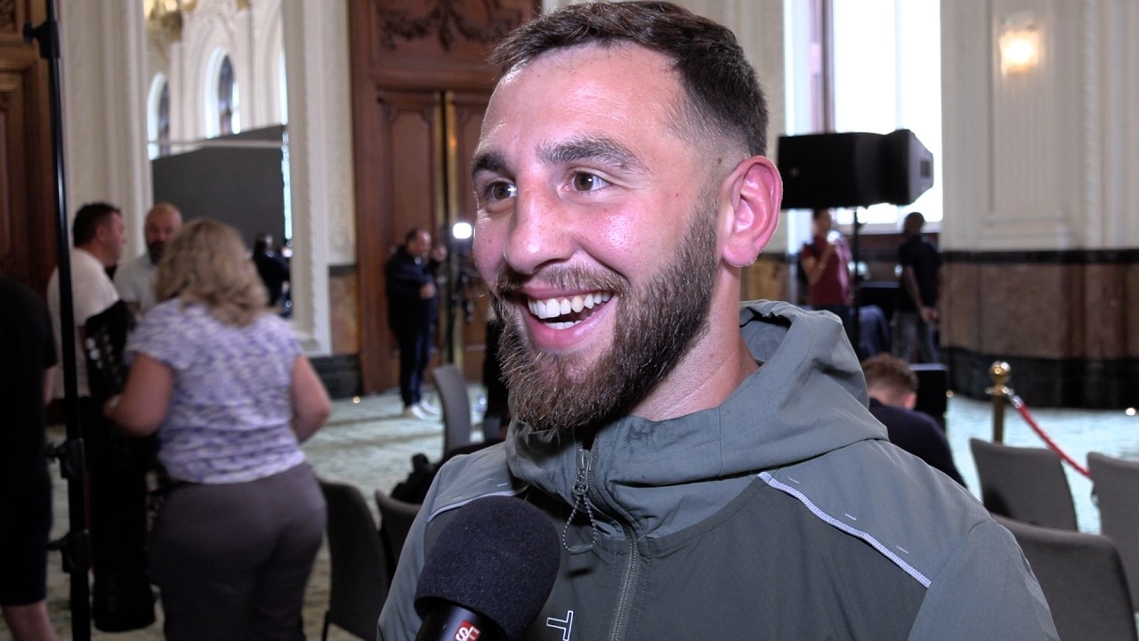 Nathaniel Collins Reflects on Liam Davies Sparring | Targets Future Nick Ball & World Title Fights background