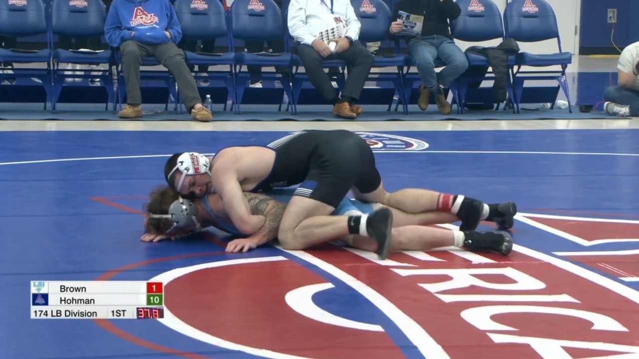 174lbs Hunter Hohman (American) vs Braden Brown (Long Island) background
