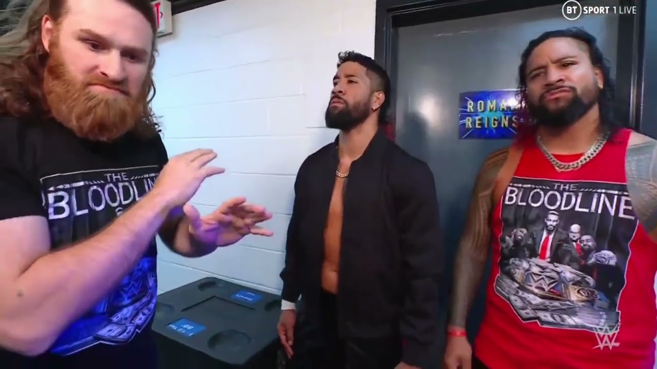 Drew McIntyre attacks Usos in backstage - WWE SmackDown 8/12/2022 background