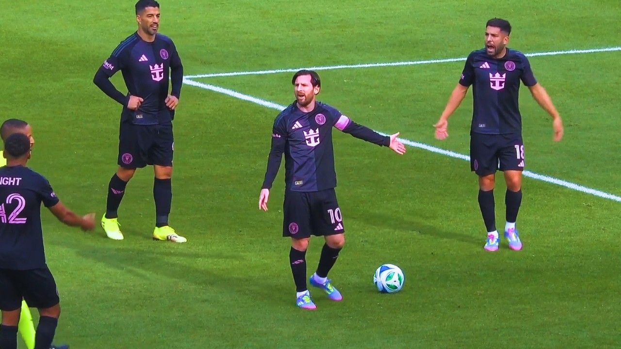 Lionel Messi vs Chicago Fire 2025 background