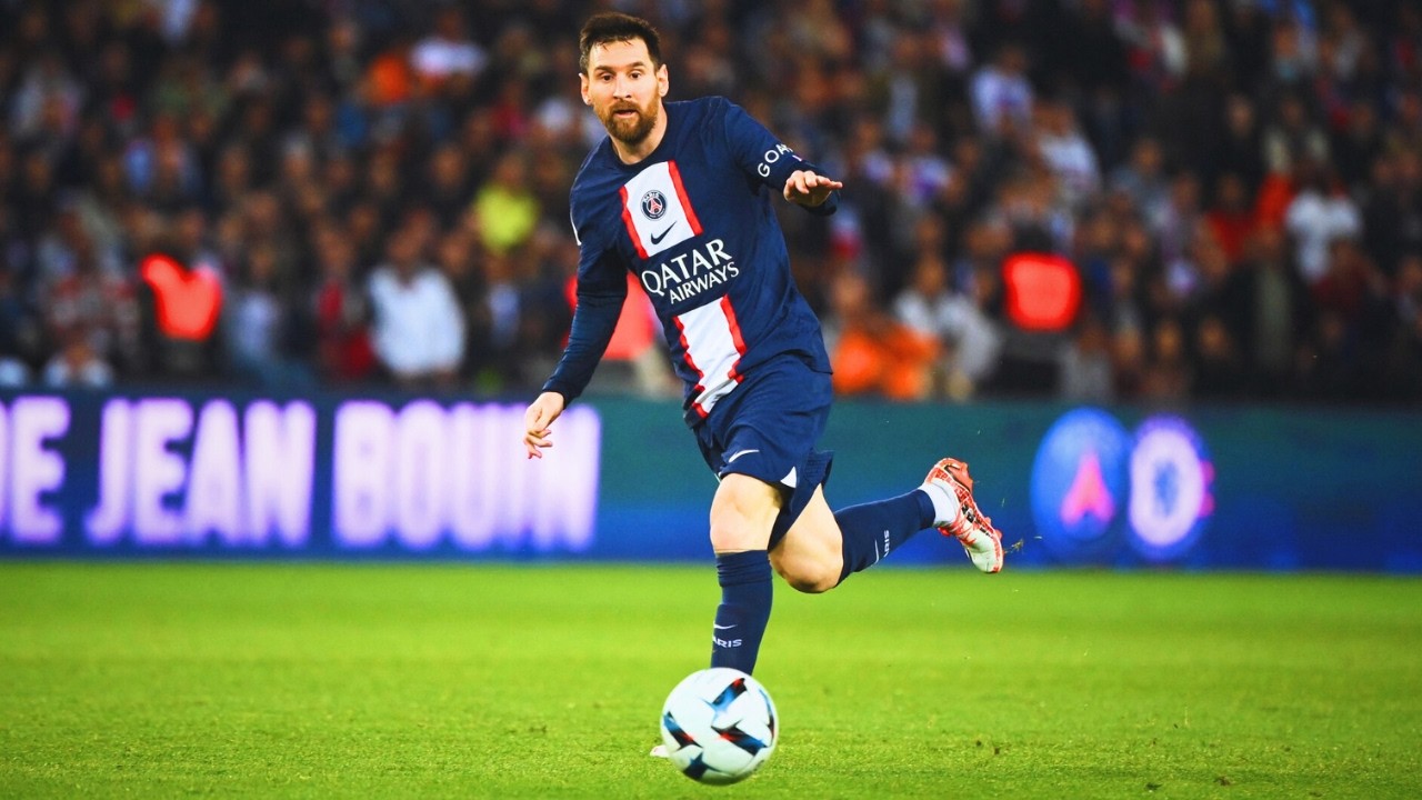 Lionel Messi - Last Ballon d'Or Season background