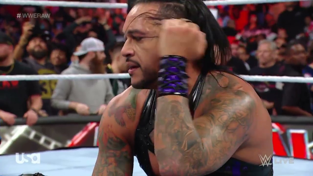 Damian Priest vs Jey Uso – WWE Raw 10/23/23 (Full Match)