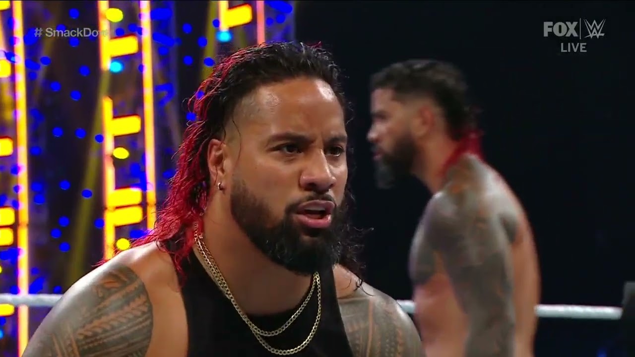 The Usos vs Los Lotharios - WWE Smackdown 7/8/22 (1/1) background