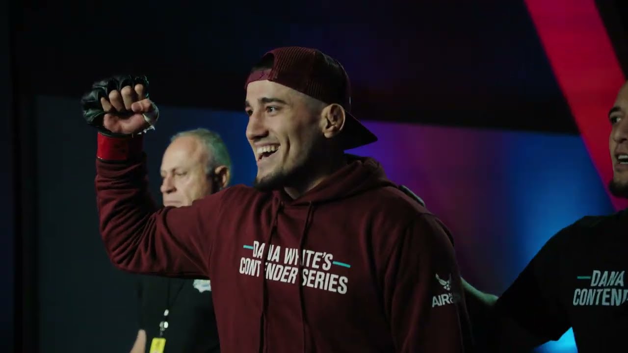 #DWCS Temporada 10: Todos los Martes background