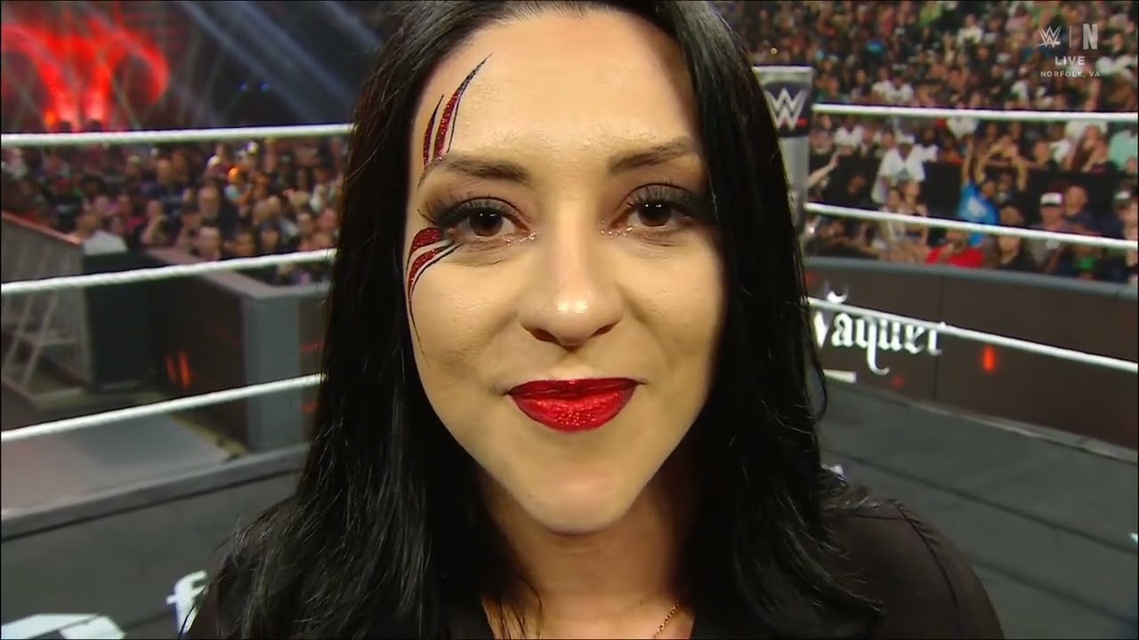 WWE RAW STEPHANIE VAQUER ENTRANCE 08/10/26 background