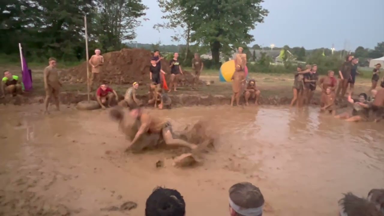 Sam vs. Jayke MUD WRESTLING (Round 2) background