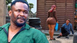 She Never Knew D Poor Homeless Man She Gave Food To Was A Billionaire CEO In Disguise poster
