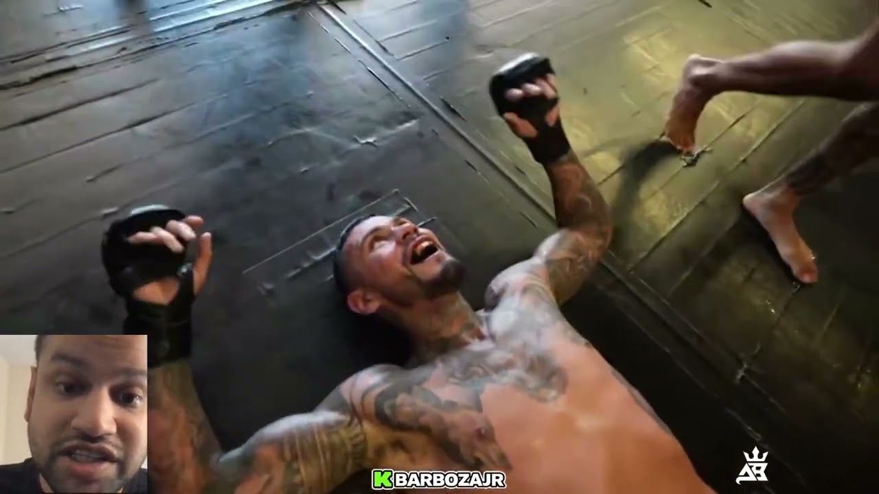 King Green Taps World Champion In Seconds background