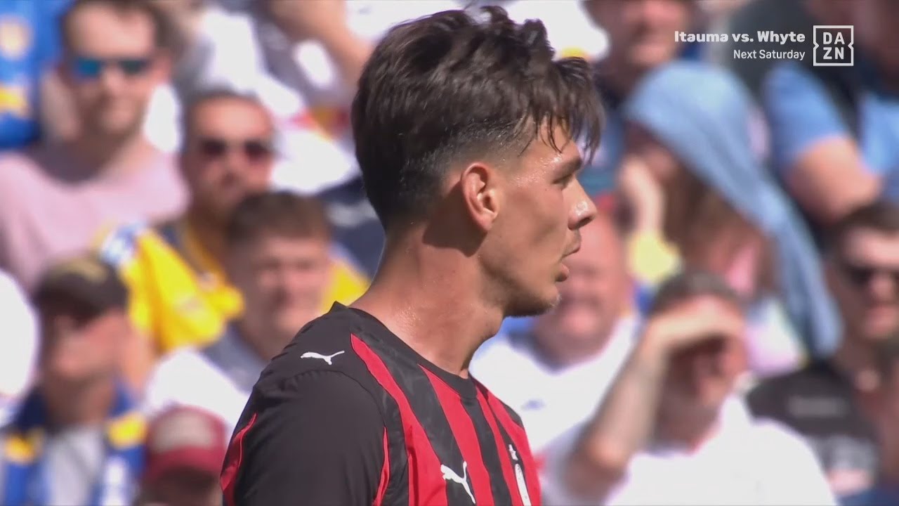 Ardon Jashari AC Milan DEBUT vs Leeds United | 25/26 background