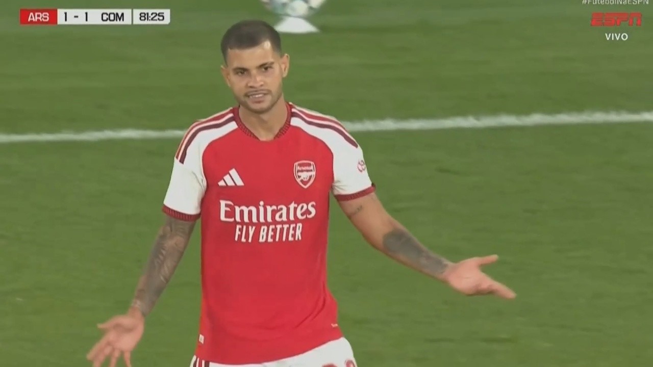 Bruno Guimarães Arsenal DEBUT vs Como | 26/27 background
