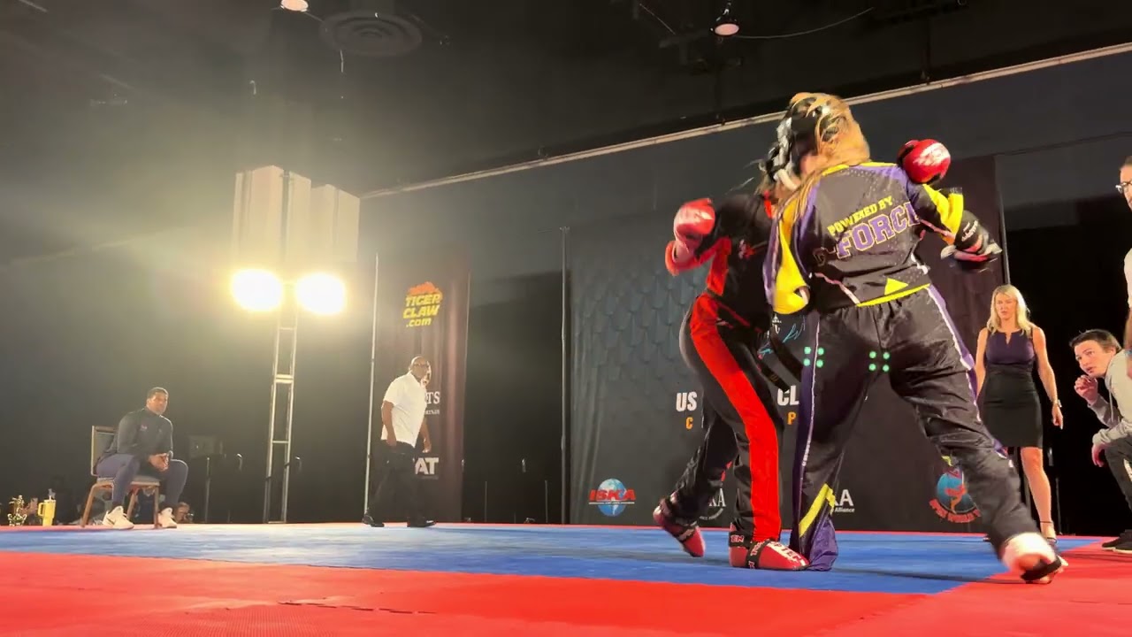 Aashi Parashar vs Addyson Hinrichs 16-17 Girls Sparring Grand - US Capitol Classics 2026 background