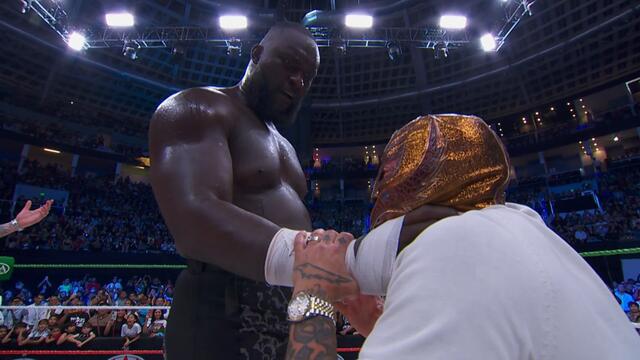 Rey Mysterio SUSPENDS Omos indefinitely as AAA descends into chaos: Lucha Libre AAA highlights background