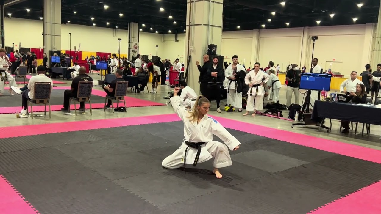 Gabrielle Rudolph Womens Japanese Forms - US Capitol Classics 2026 background