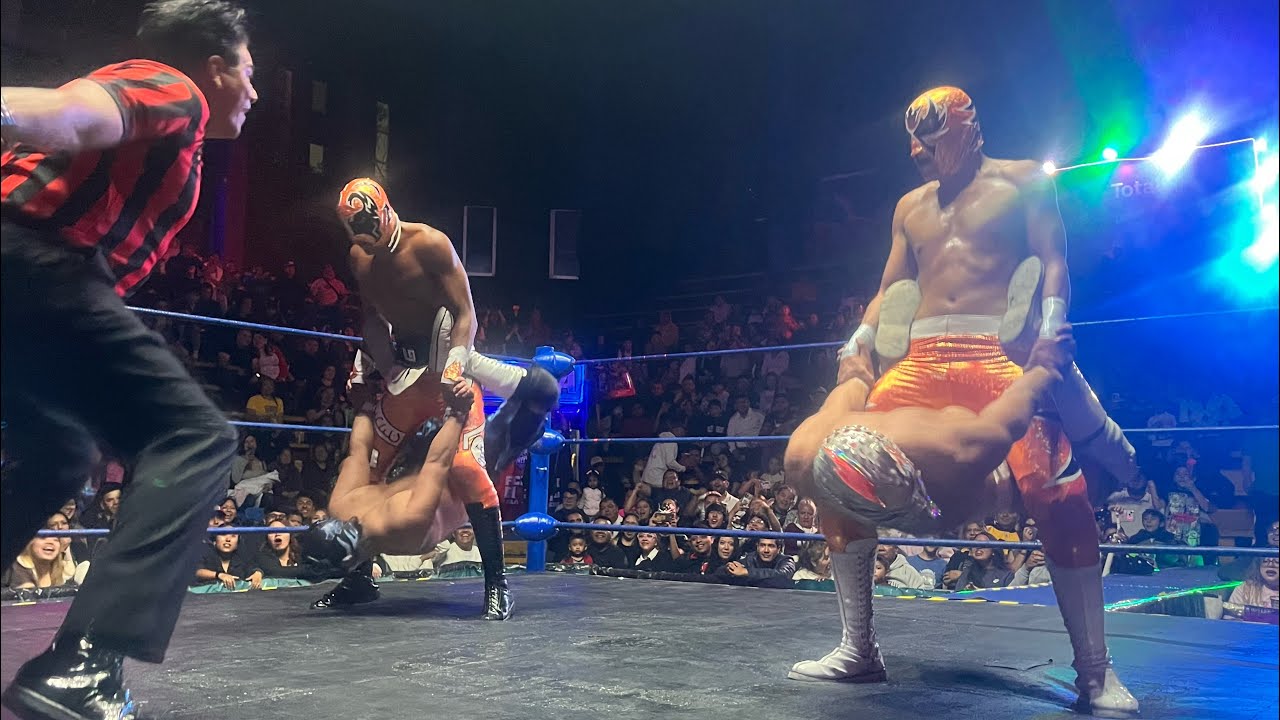 Lucha de herederos Atom y Ramses π Gannicus y Night Fury en la Arena Neza