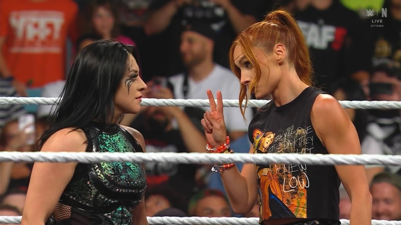 (2/2) Stephanie Vaquer vs Roxanne Perez: Raw August 24 2026 background